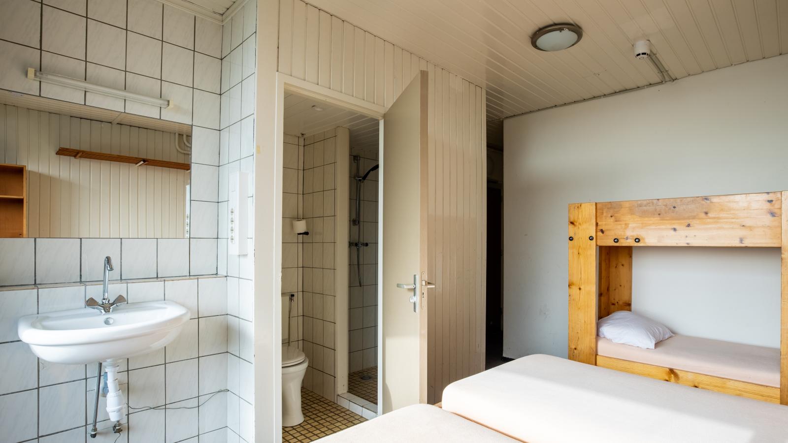 De Kaag Watersport Groepsaccommodatie - 80 pers-Bedroom