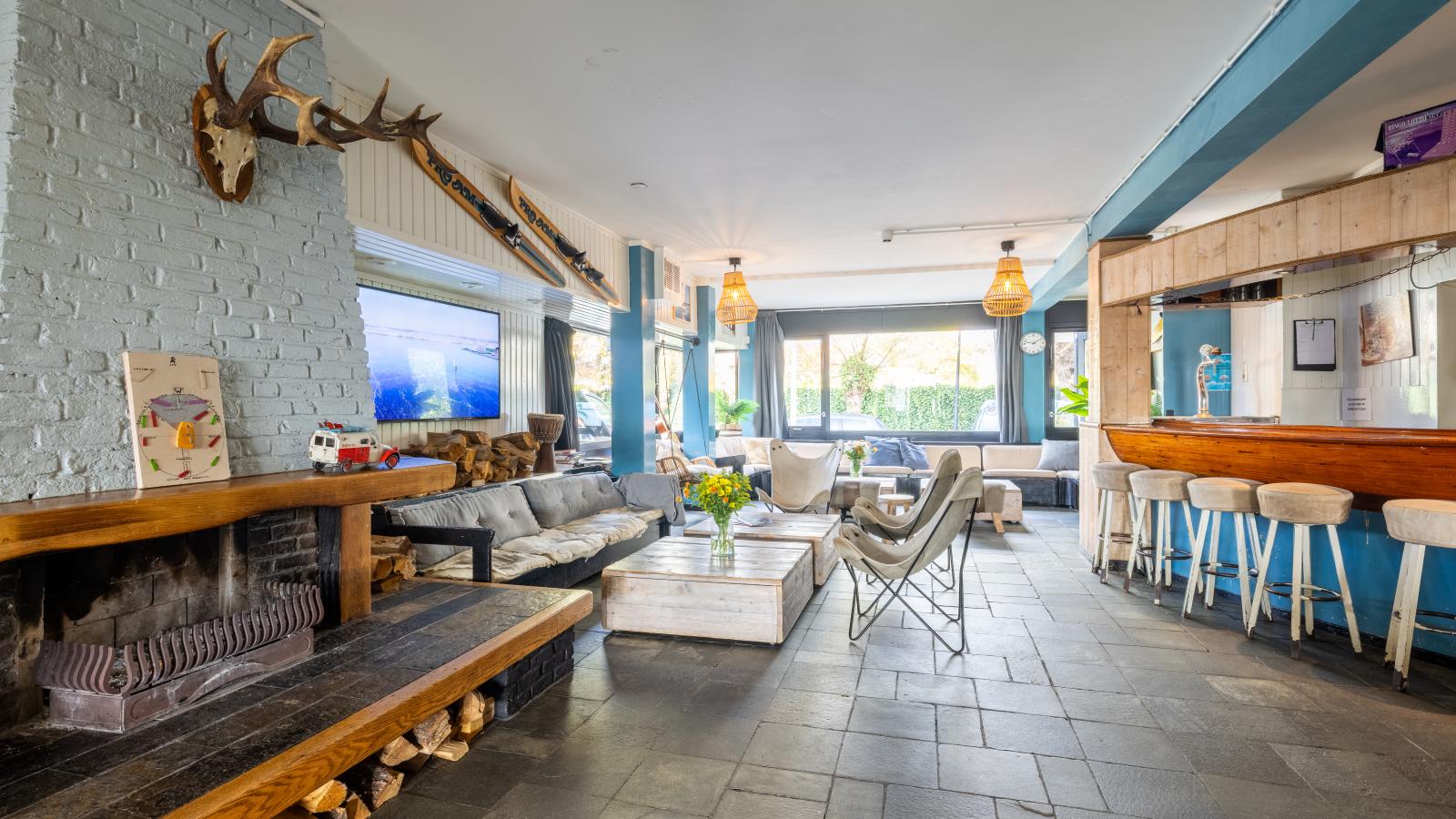 De Kaag Watersport Groepsaccommodatie - 80 pers-Living room