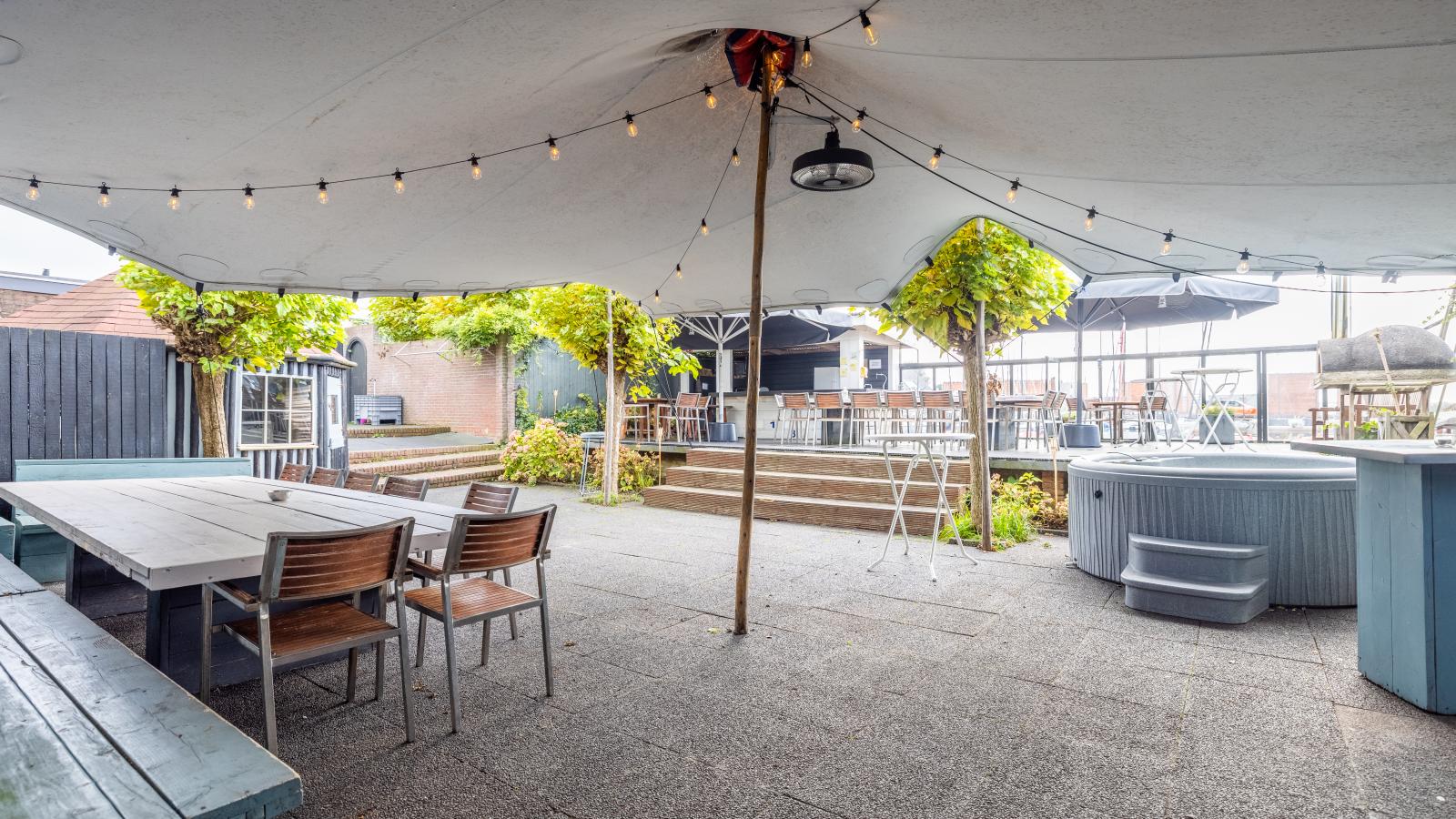 De Kaag Watersport Groepsaccommodatie - 80 pers-Terrace balcony