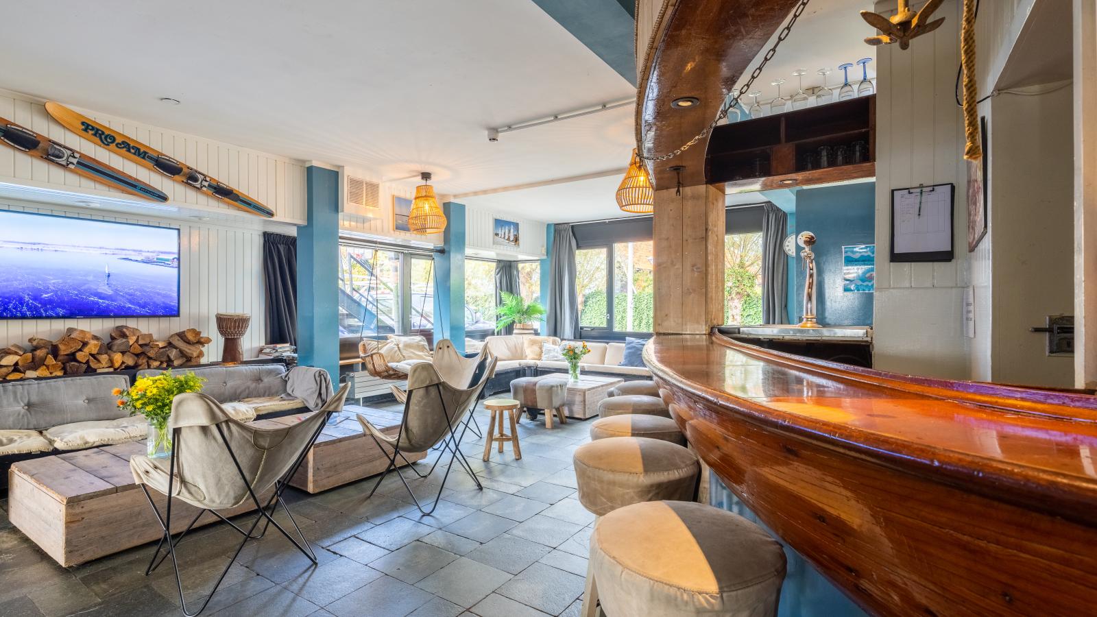 De Kaag Watersport Groepsaccommodatie - 80 pers-Living room