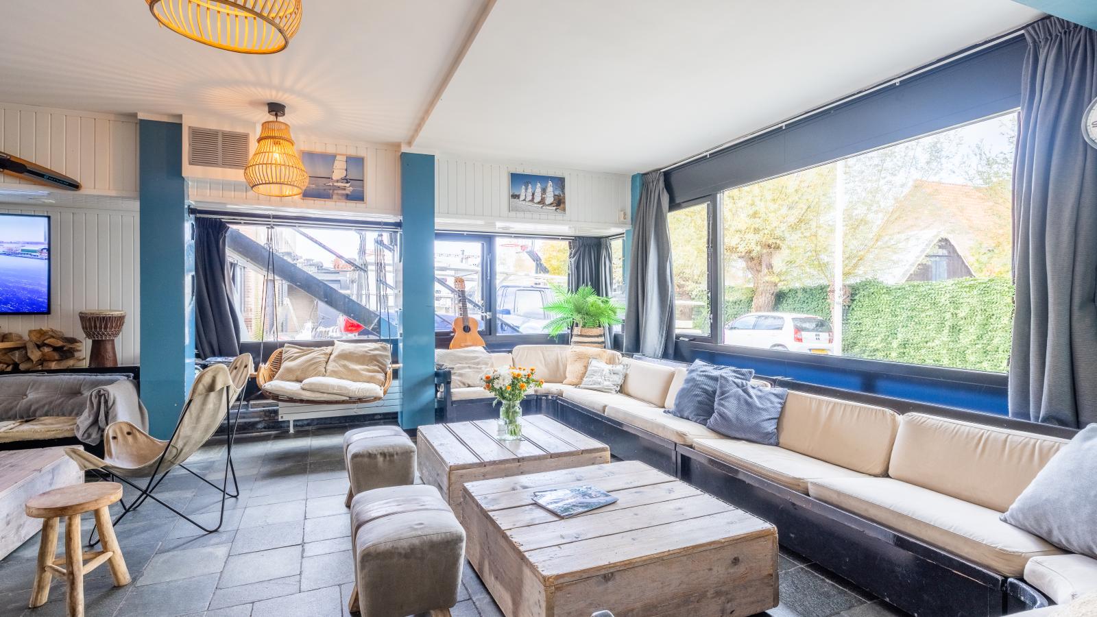 De Kaag Watersport Groepsaccommodatie - 80 pers-Living room