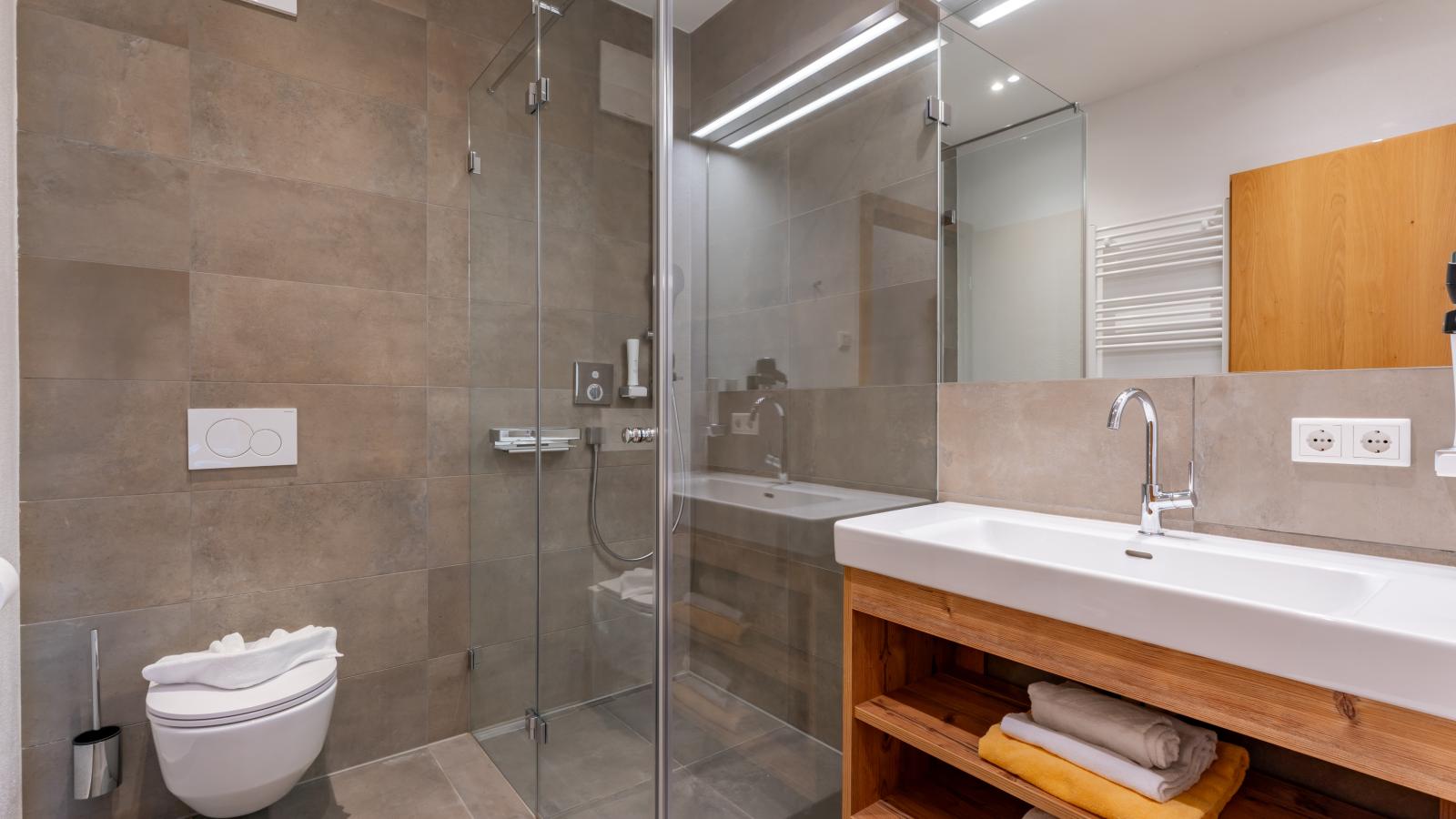 Tauern Suites Mitterwirt TOP 324-Bathroom
