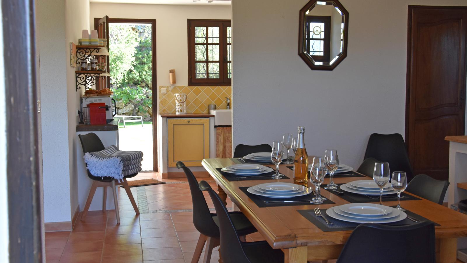 Le Rayol-Dining room