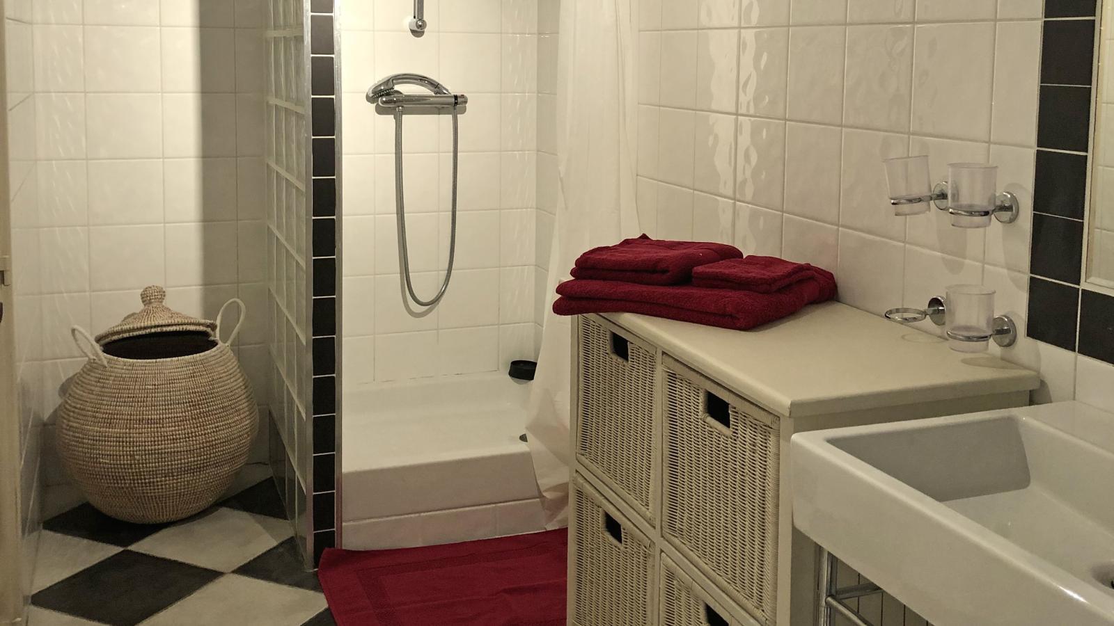 Le Rayol-Bathroom