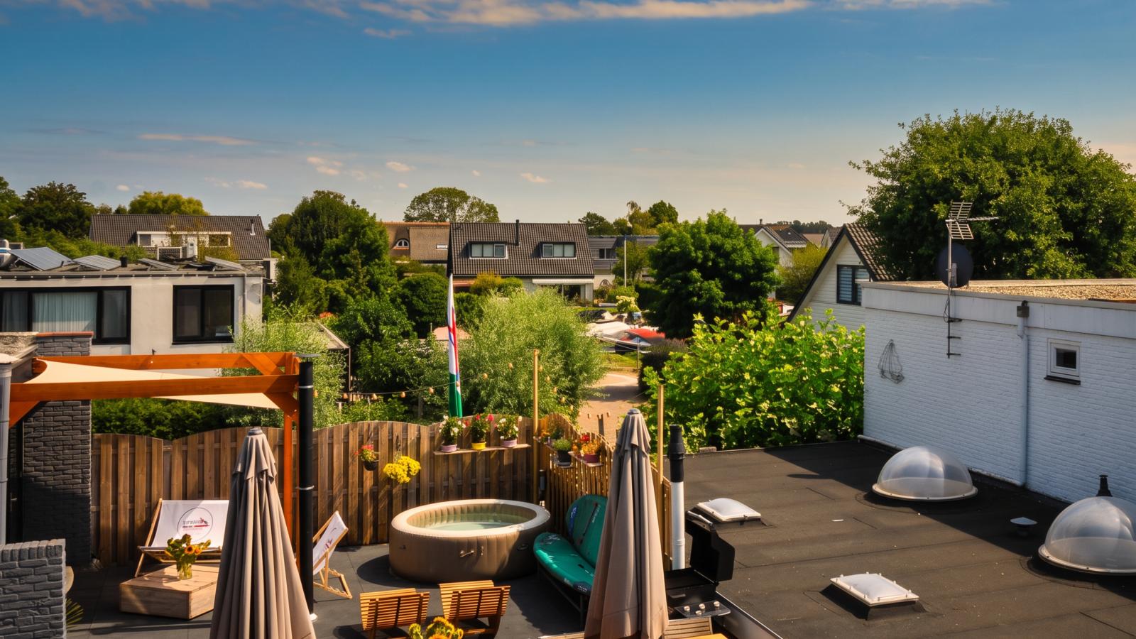 De Kaag Watersport Groepsaccommodatie - 30 pers - Terrasbalkon