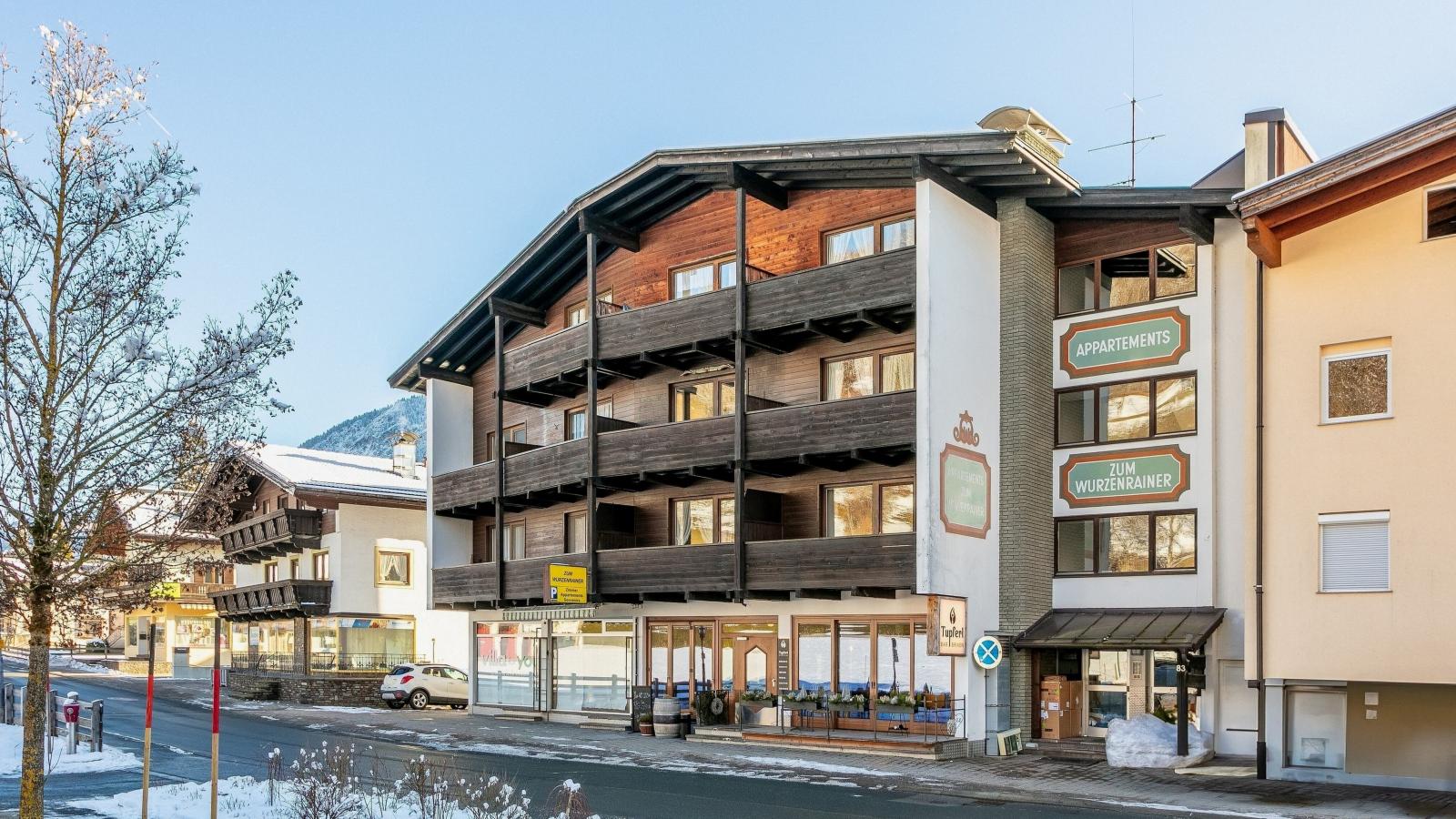 Brixen Alpin Living Top 8-Exterior in winter