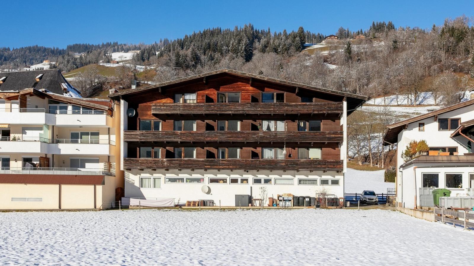 Brixen Alpin Living Top 8-Exterior in winter