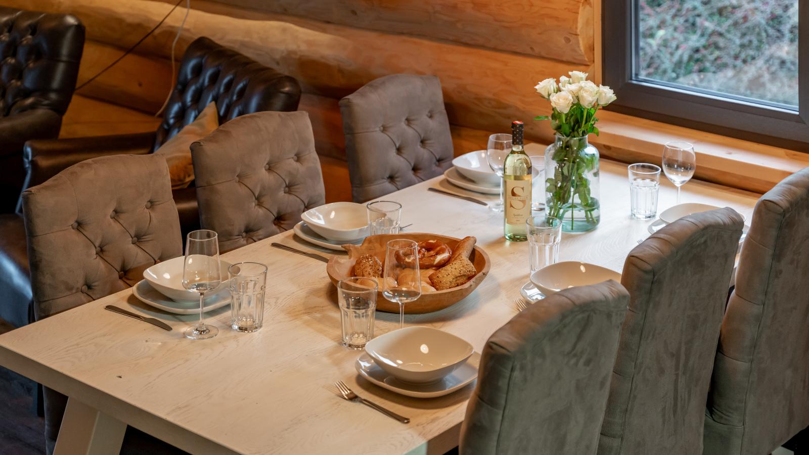 Jenig 4A-Dining room