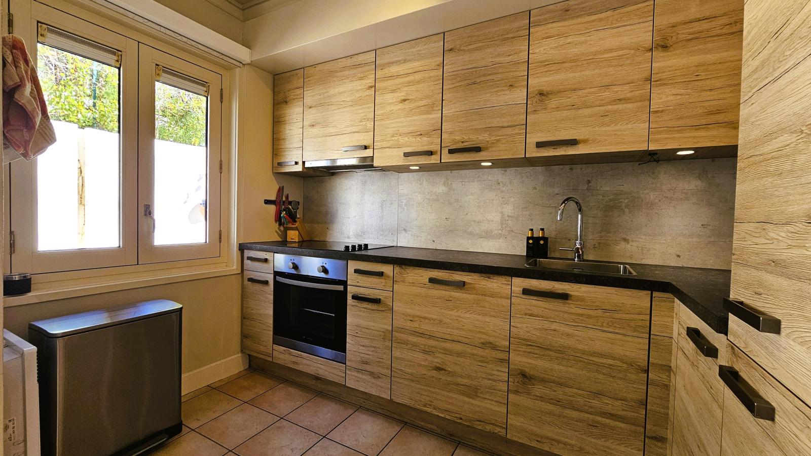 Les Hirondelles-Kitchen