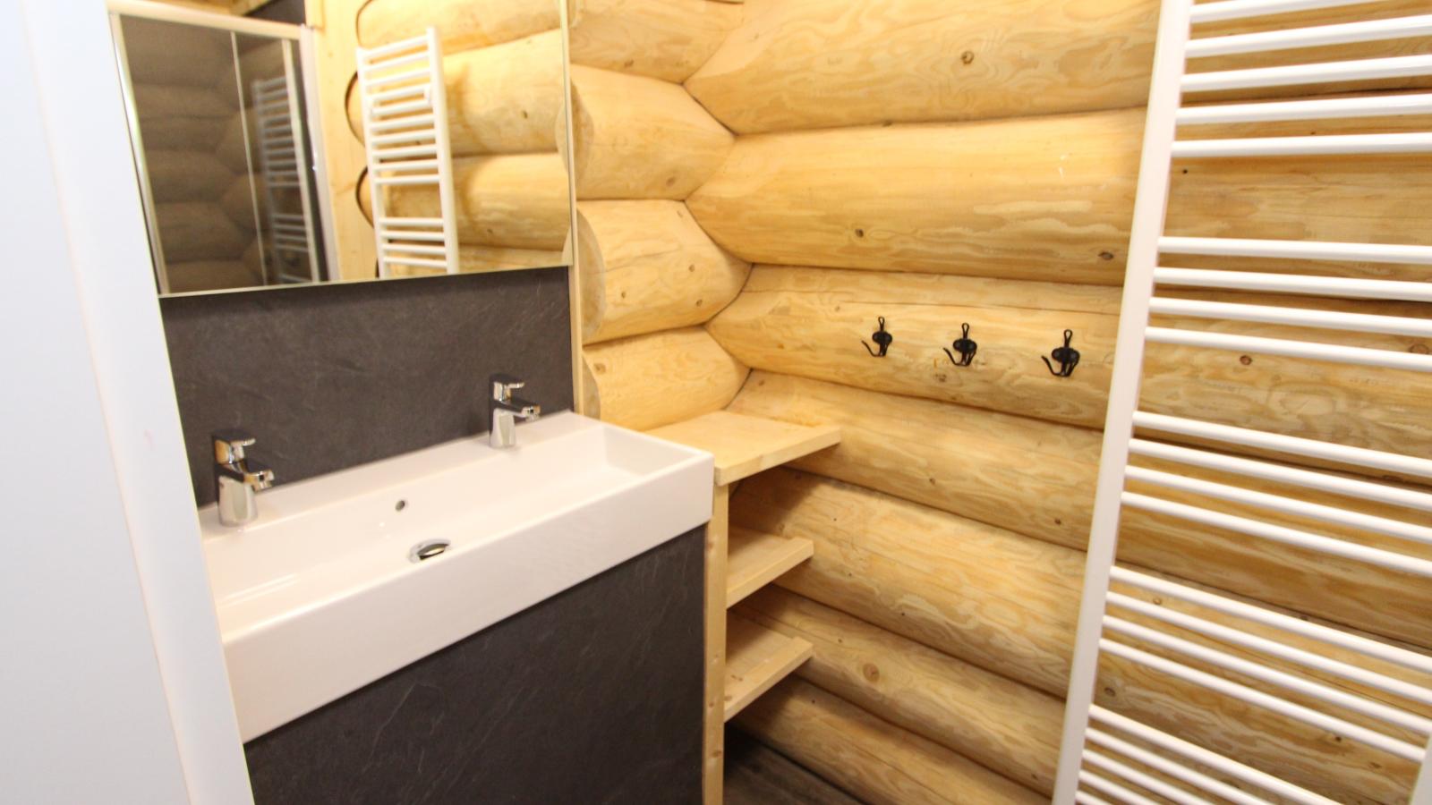 Jenig 5A-Bathroom