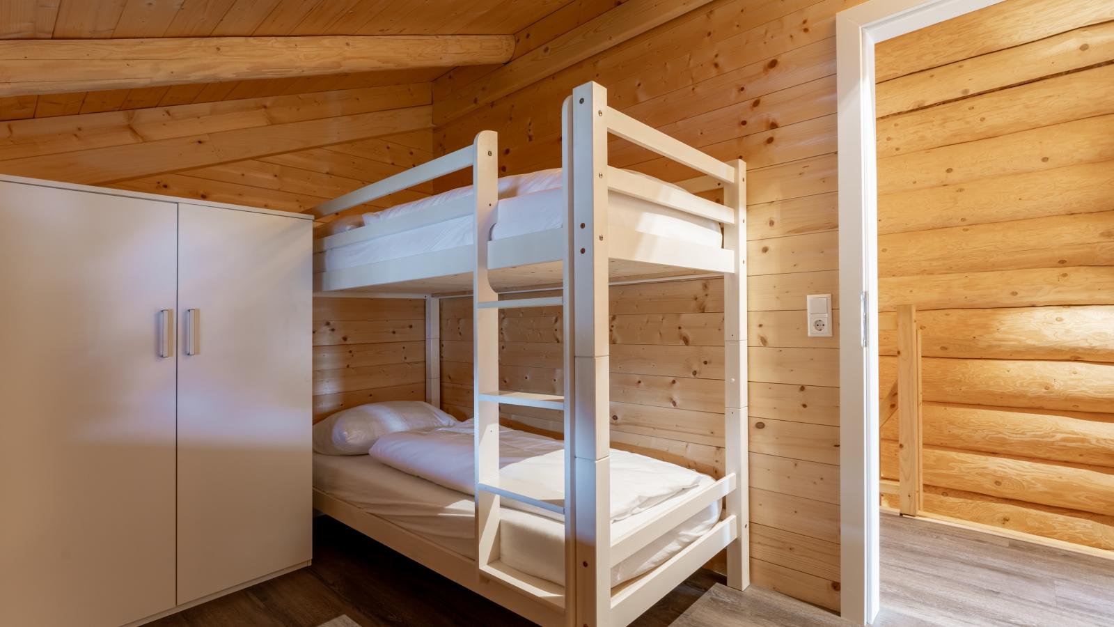 Jenig 5A-Bedroom