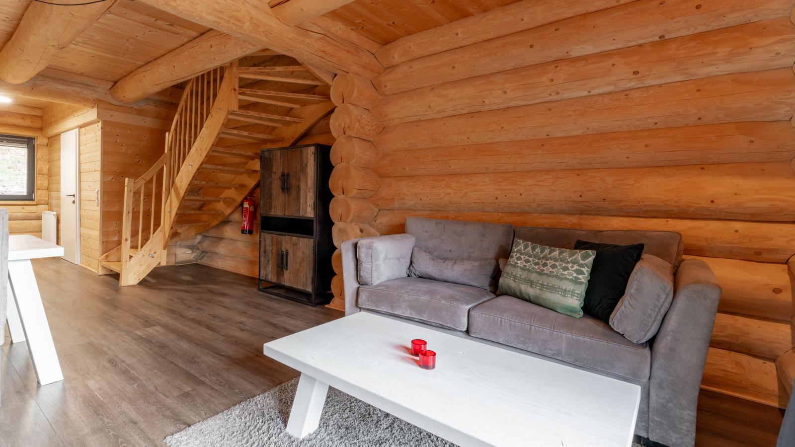 Jenig 5A-Living room