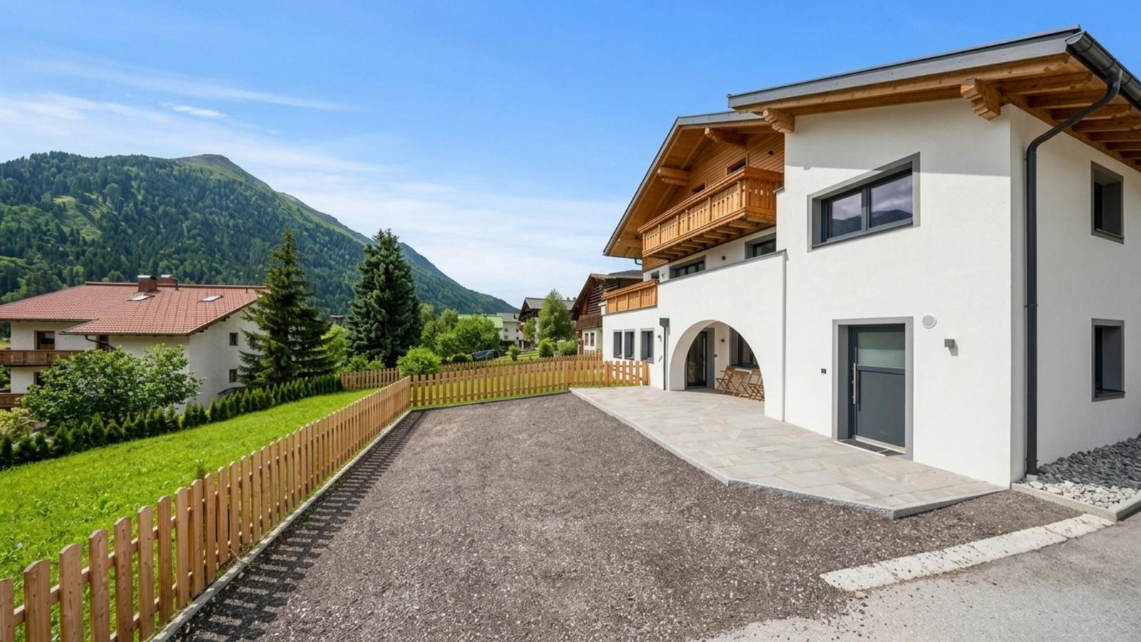 Alpenlodge Pettneu Lodge XL - Buitenkant zomer