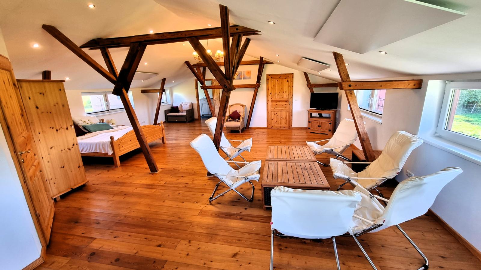 Pugholz Suite