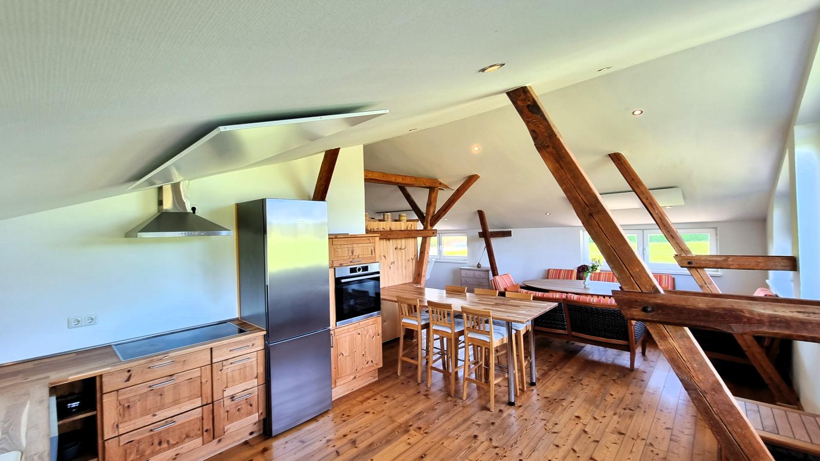 Pugholz Suite-Keuken