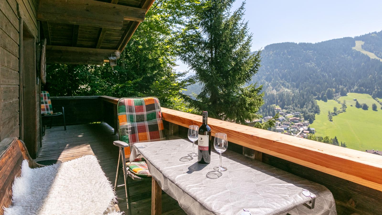 Sonnenhütte unten-Terrasbalkon