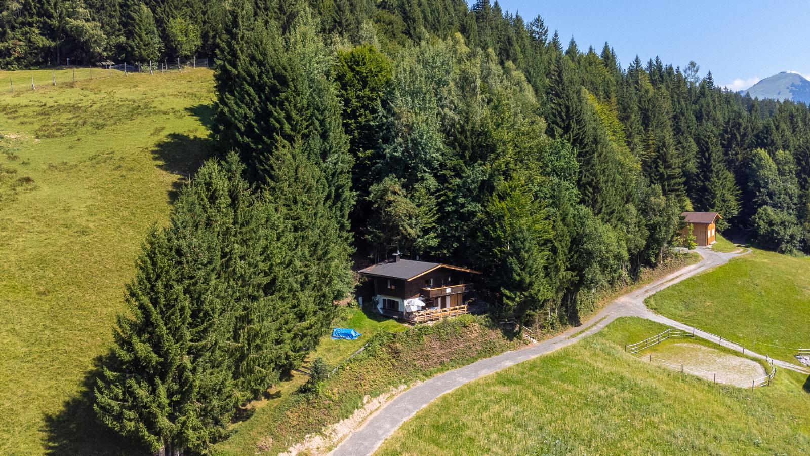 Sonnenhütte unten-Buitenkant zomer