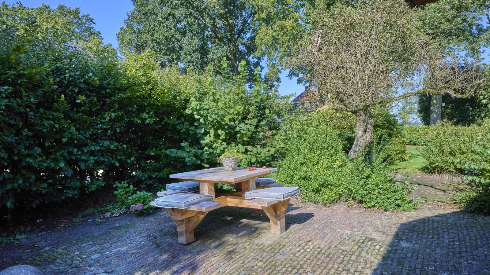 T Voorhuis Kolderveen-Jardins en été