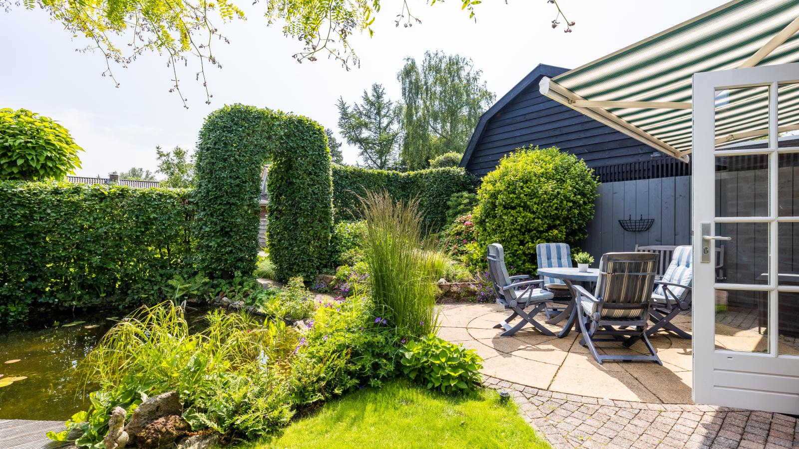 De Steeneik-Gardens summer
