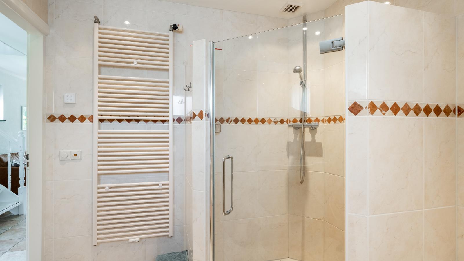 De Steeneik-Bathroom