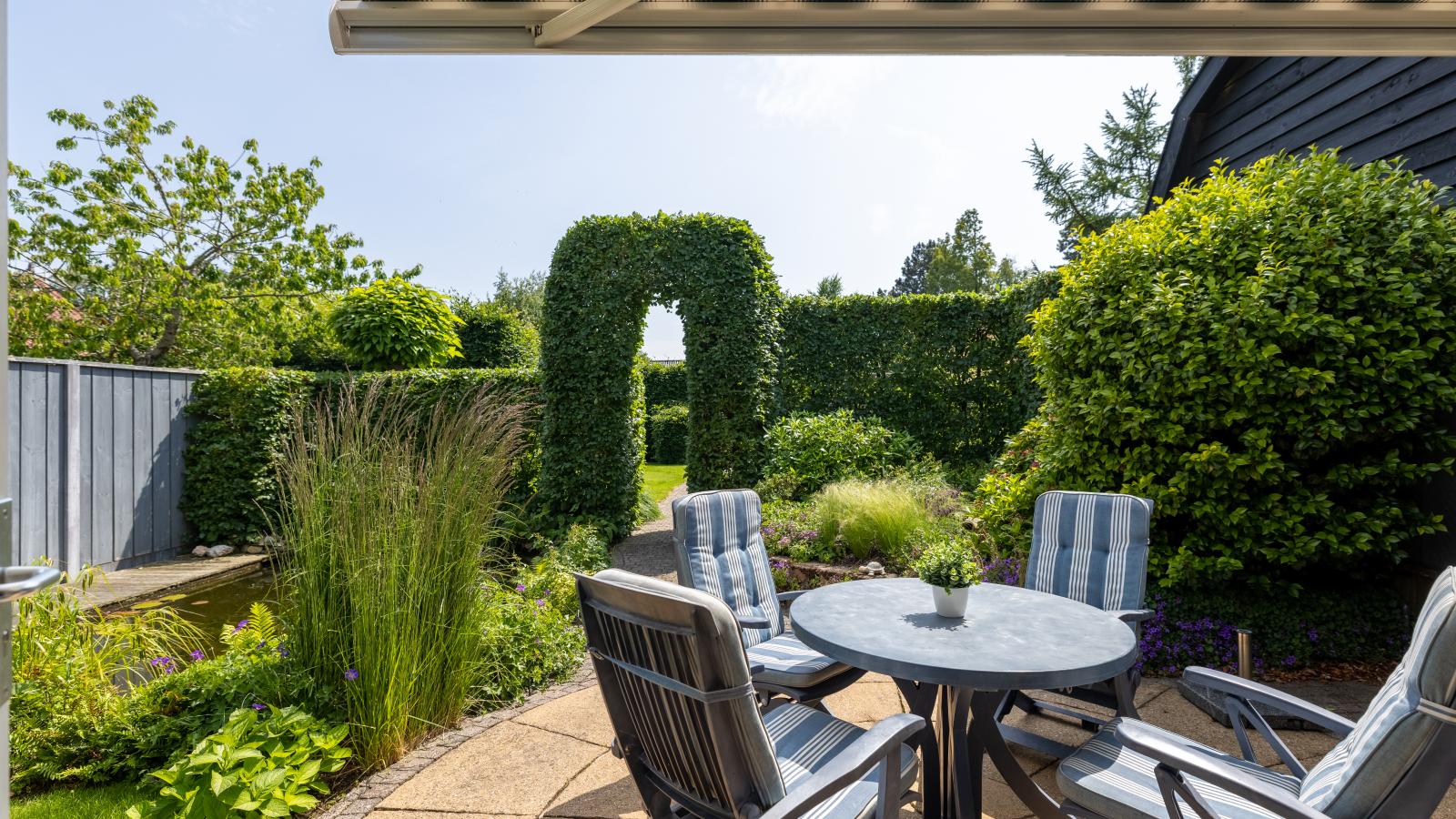 De Steeneik-Gardens summer