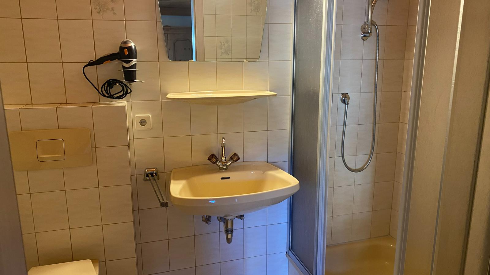 Residenz am Erzbach Top 2A-Badkamer