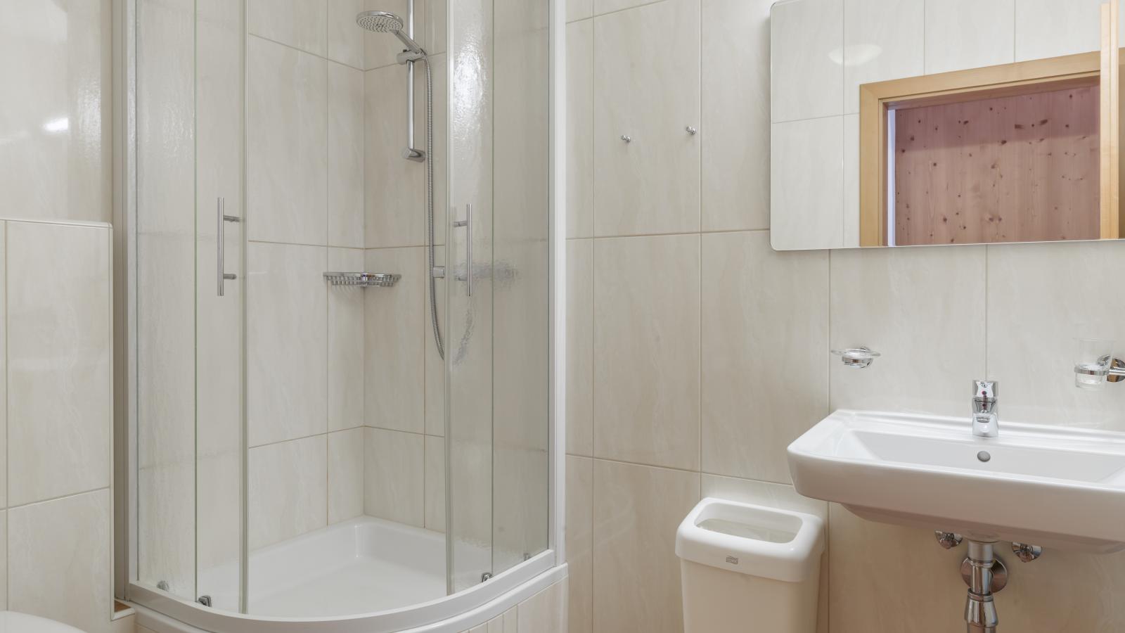 Next To The Ski Lift A 3 und A 4-Badezimmer