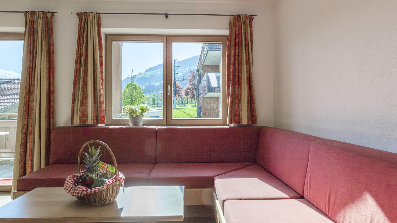 Next To The Ski Lift A 3 und A 4-Wohnzimmer
