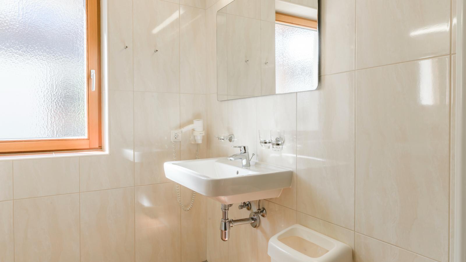 Next To The Ski Lift A 3 und A 4-Badezimmer