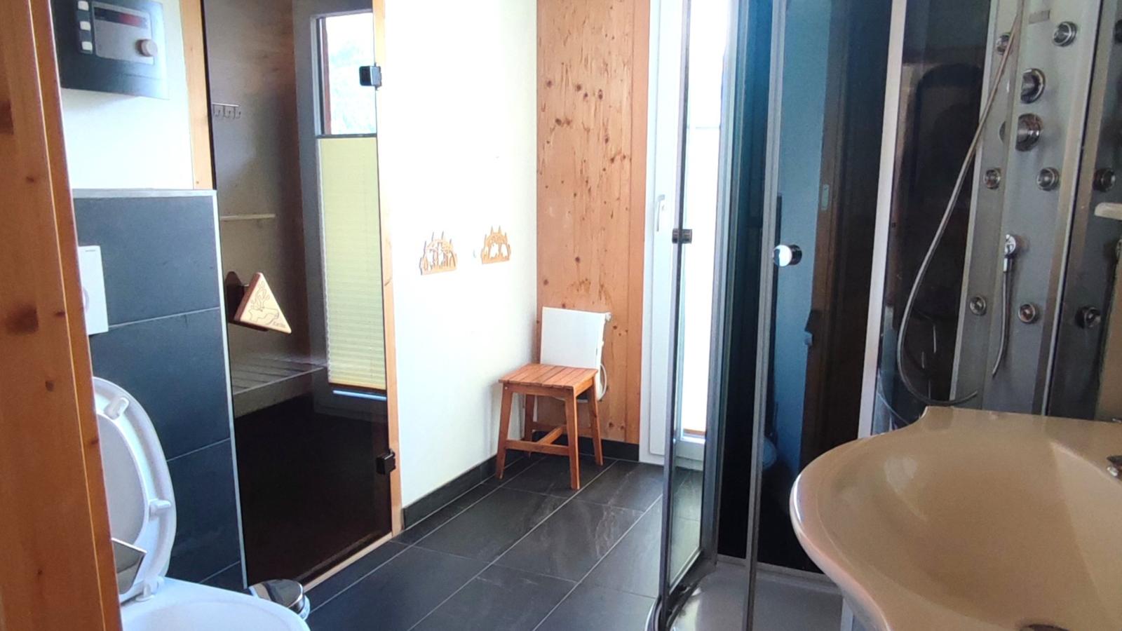 Wolkenheim-Badkamer