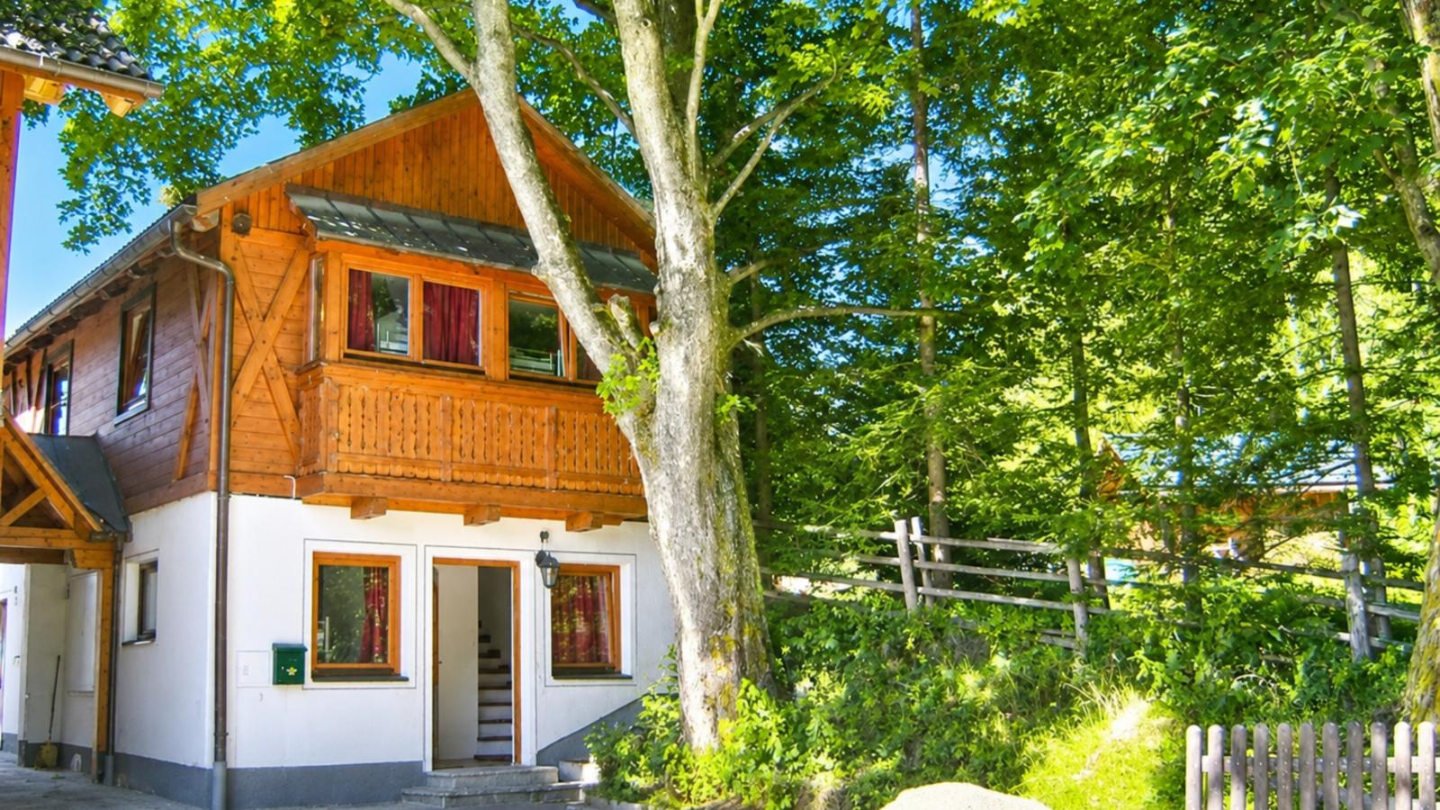 Zederhaus - Buitenkant zomer