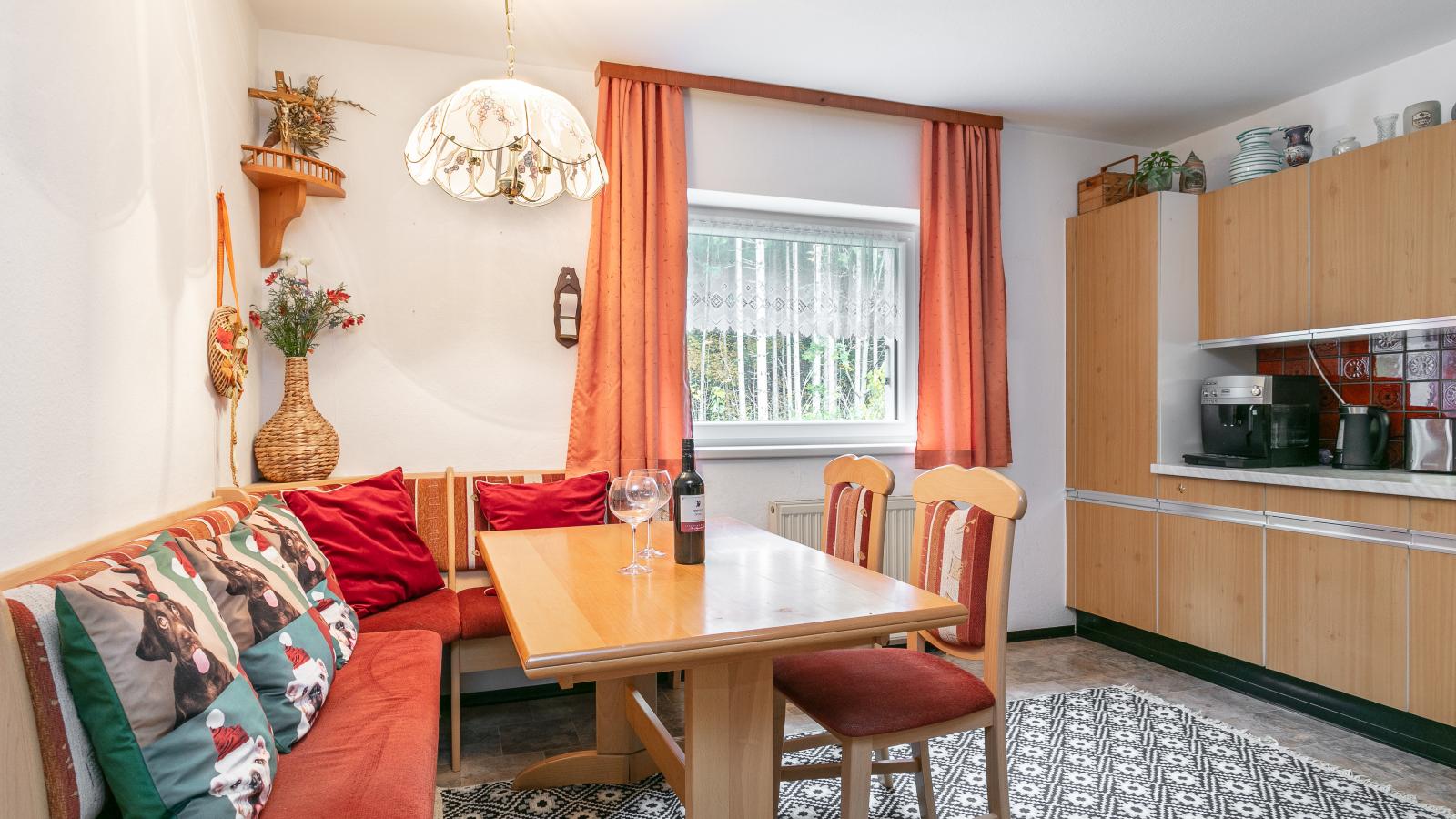 Landhaus am Waldrand-Eetkamer