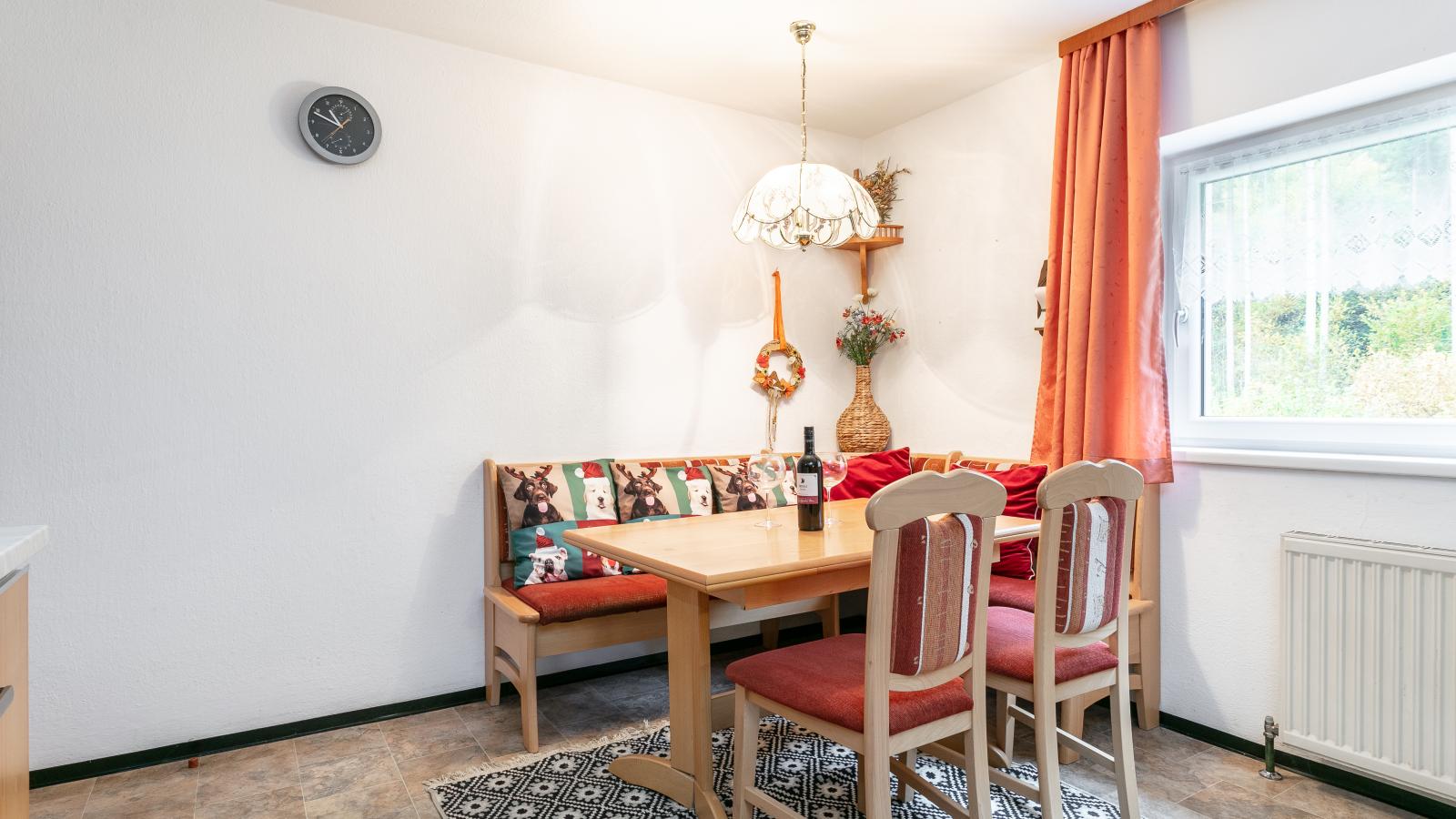 Landhaus am Waldrand-Eetkamer