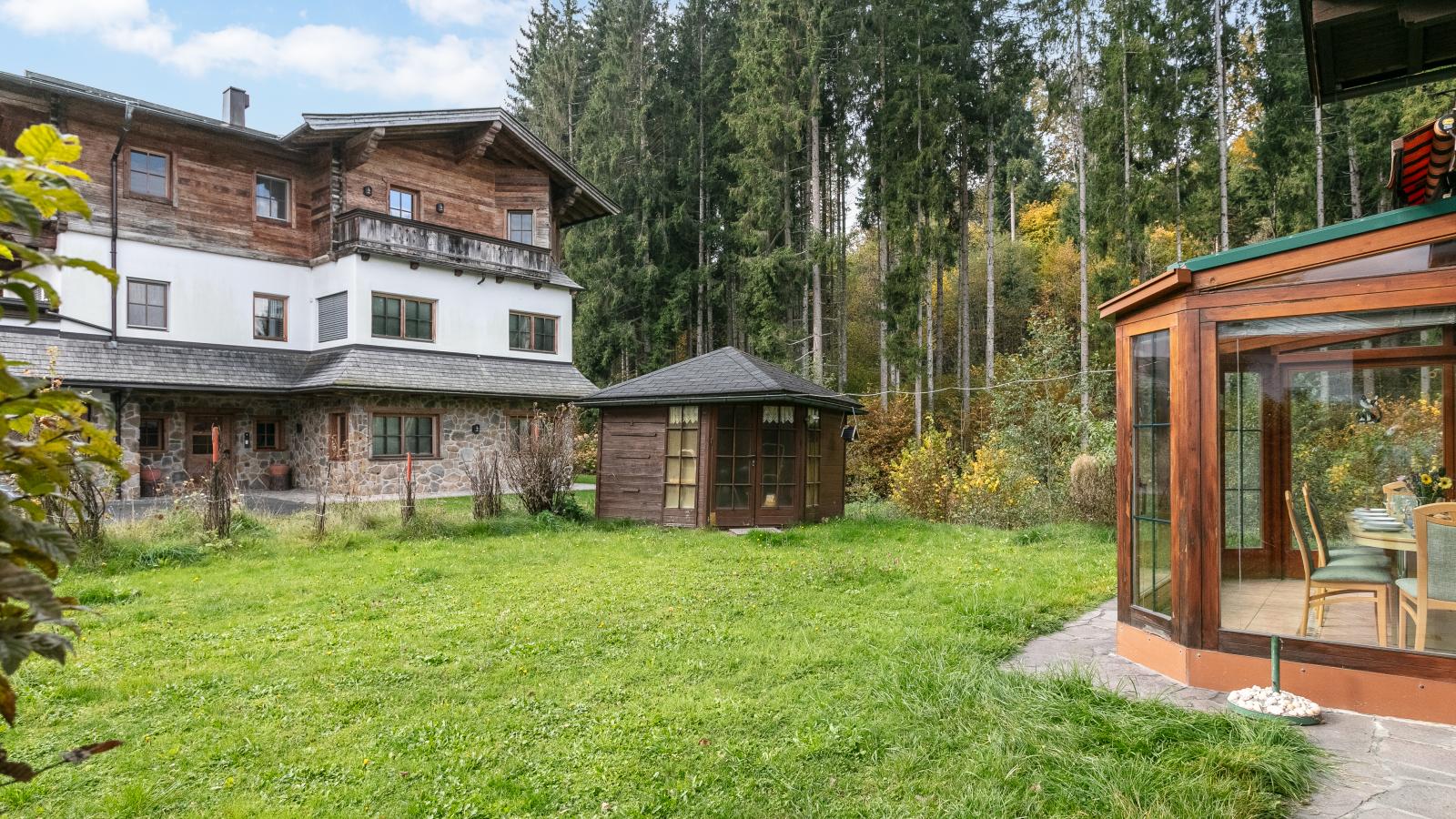 Landhaus am Waldrand-Tuinen zomer