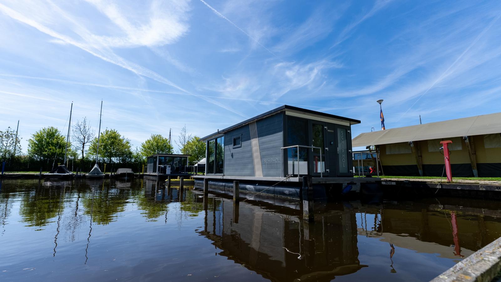 Floating in Heeg-Extérieur été