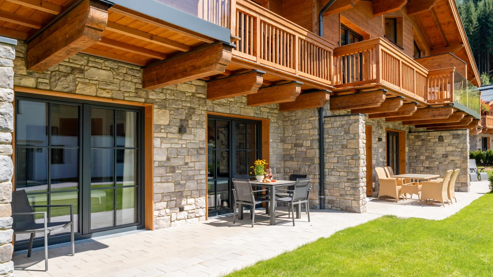Tauernlodge Eben A2 - Garten Sommer