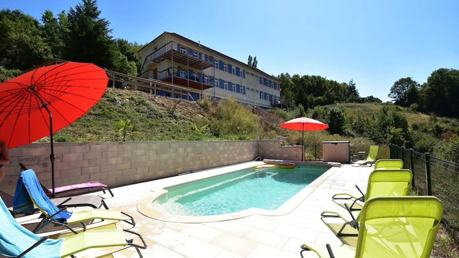 poolofhouse