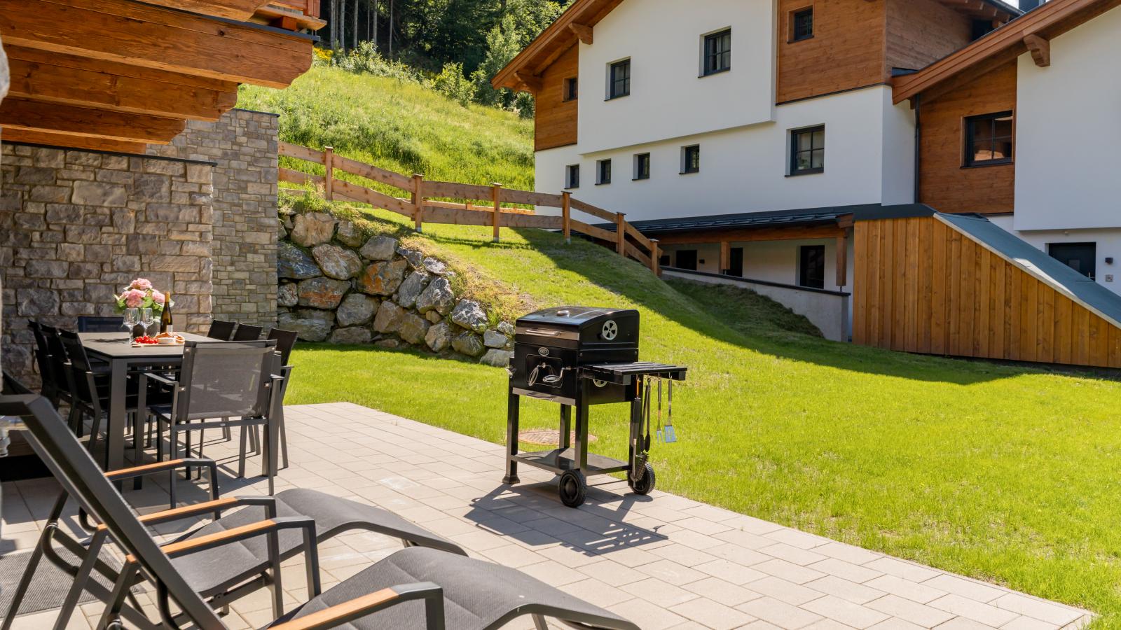 Tauernlodge Eben D1 - Garten Sommer