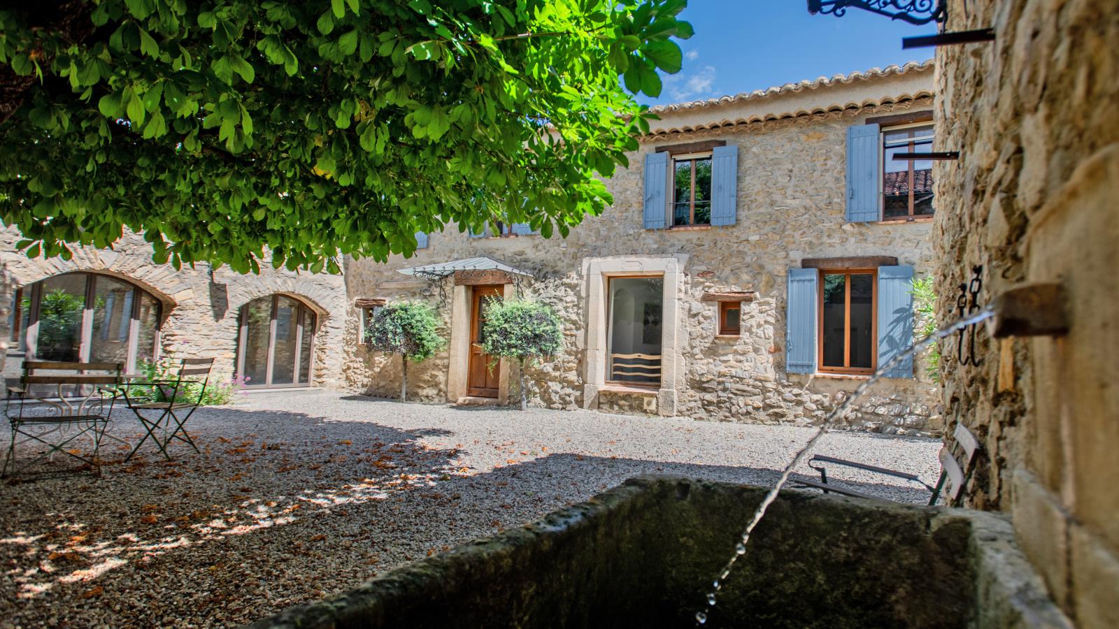 Bastide St John-Gärten Sommer
