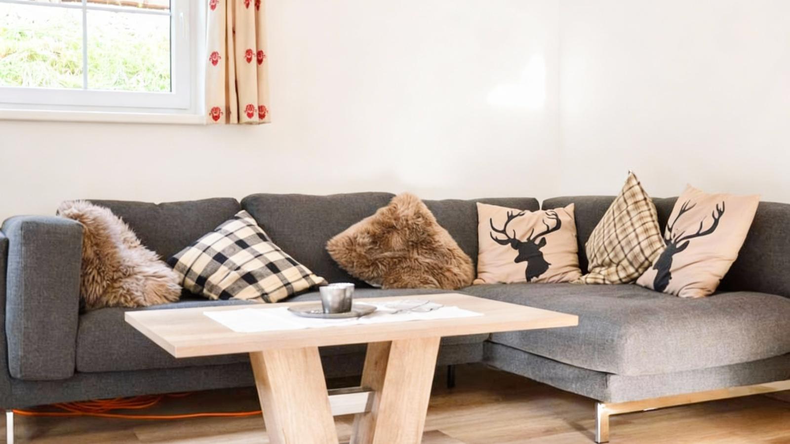 Sauna Chalet Ahorn-Woonkamer