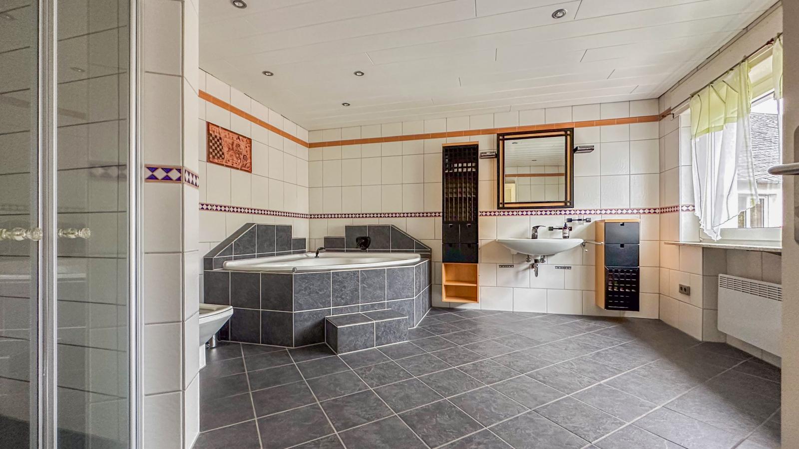 Herrenhaus-Badezimmer