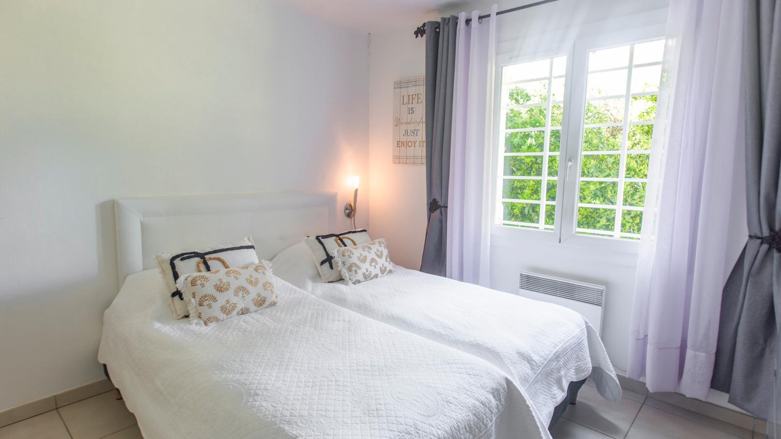 Les Romarins - Chambre