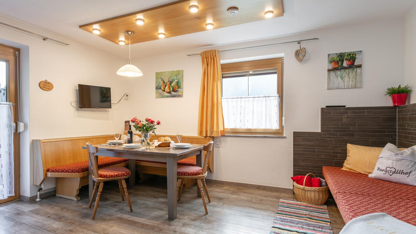 Tiroler Bergtraum Top 2-Eetkamer