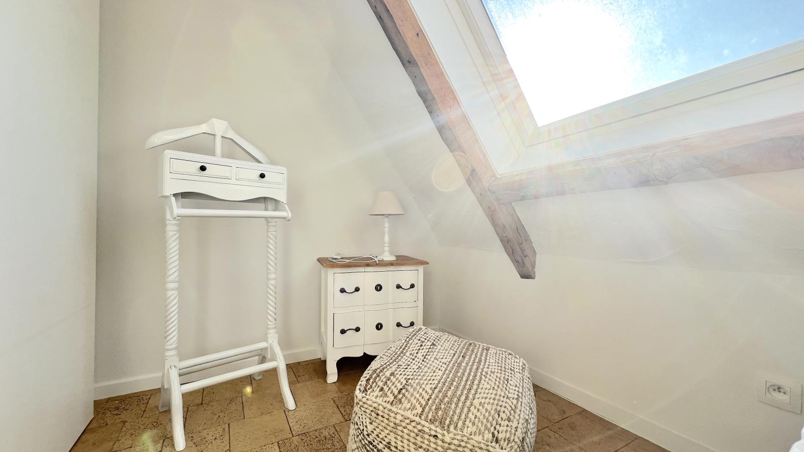 Amber-Bedroom