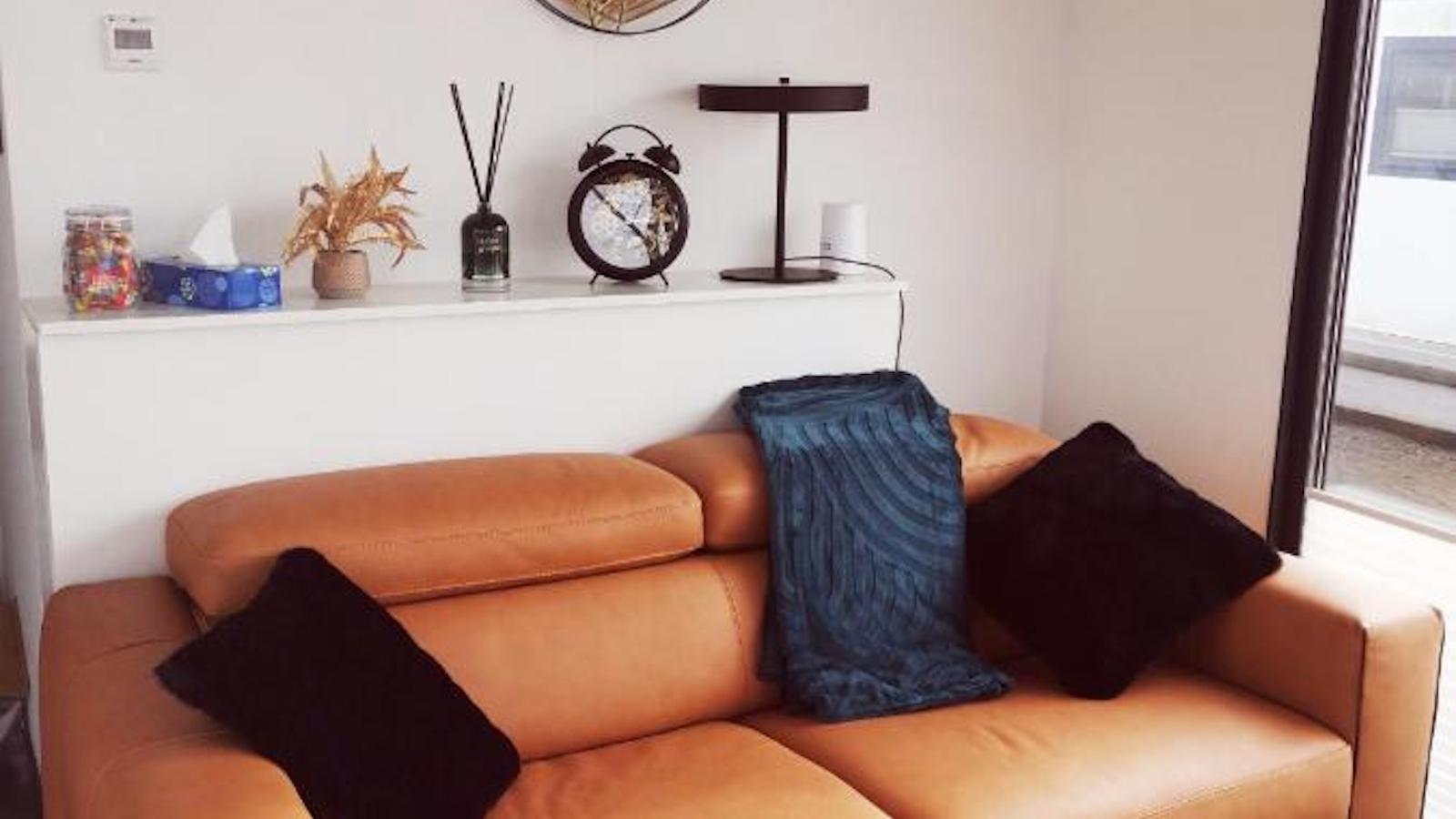 Maxim Jr-Living room