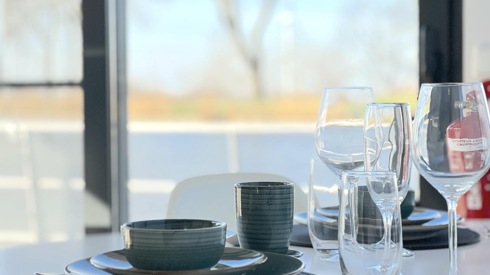 Maxim Jr-Dining room