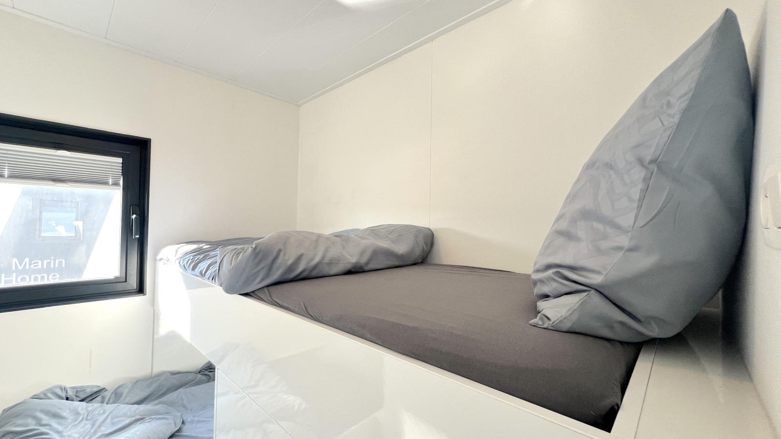 Maxim Jr-Bedroom