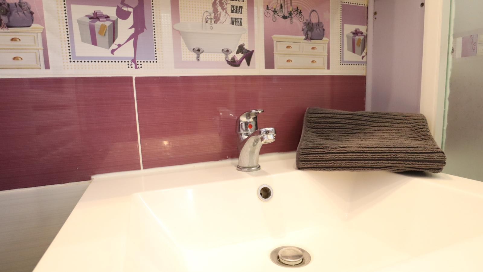 Pré Hugon 11-Bathroom