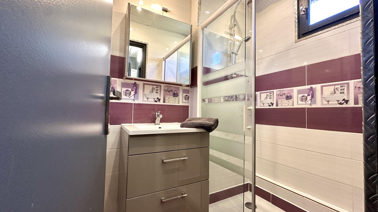 Pré Hugon 11-Bathroom