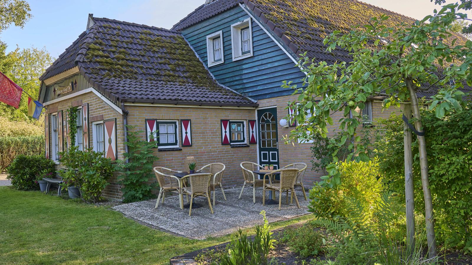 Hoeve Ginette-Buitenkant zomer